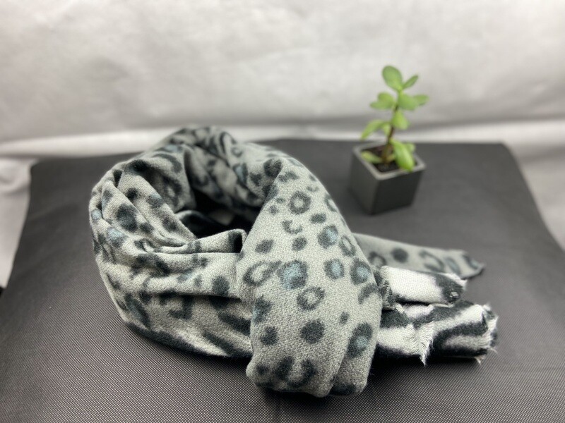 Cashmere scarf