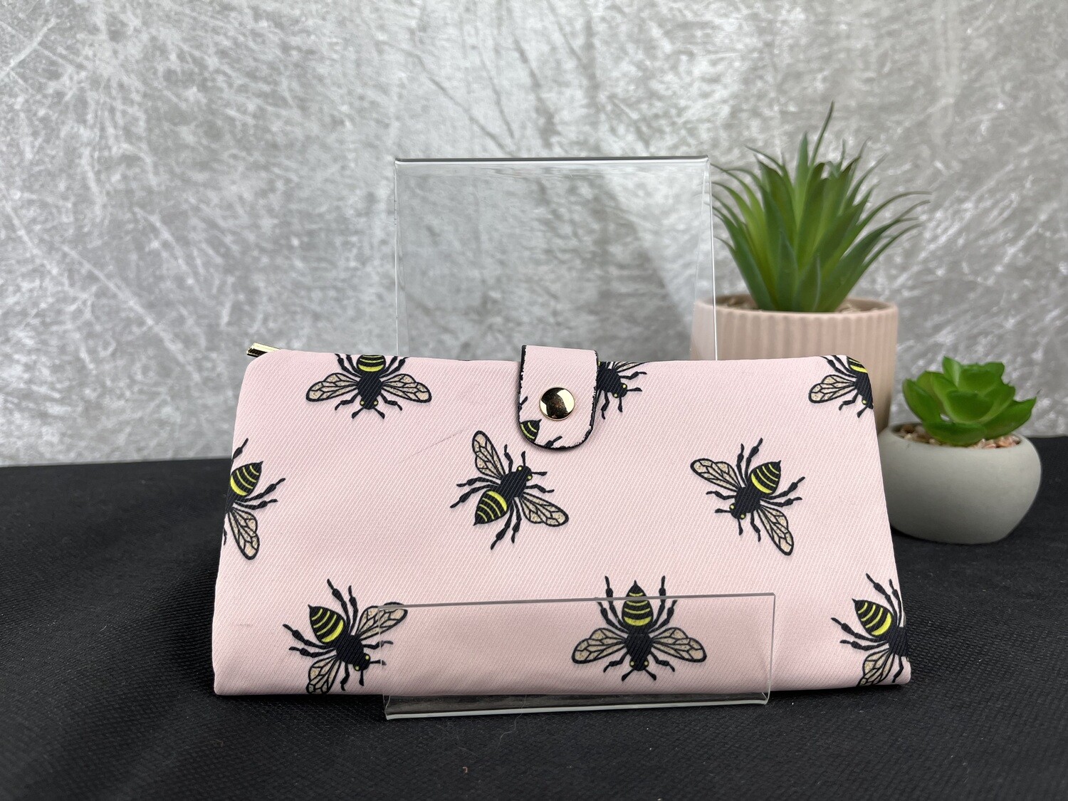 Bee design purse