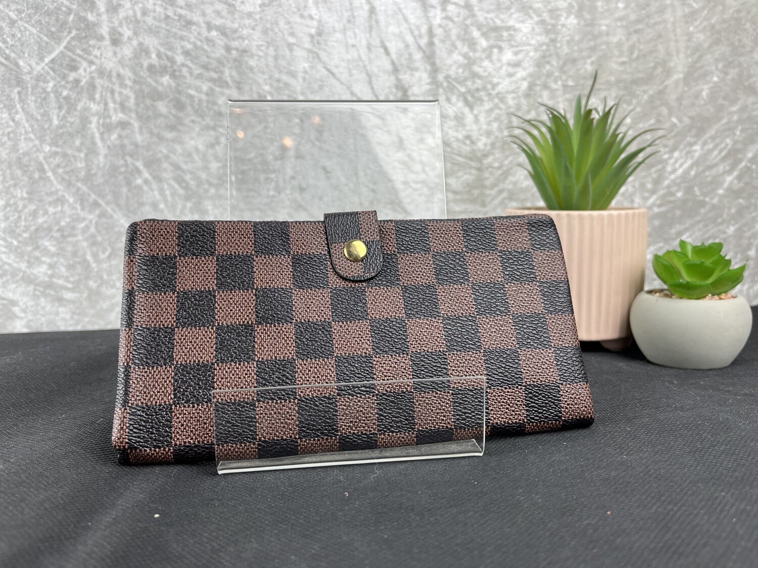Chequered design purse
