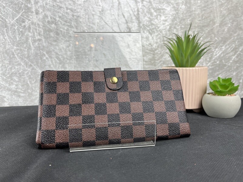 Chequered design purse