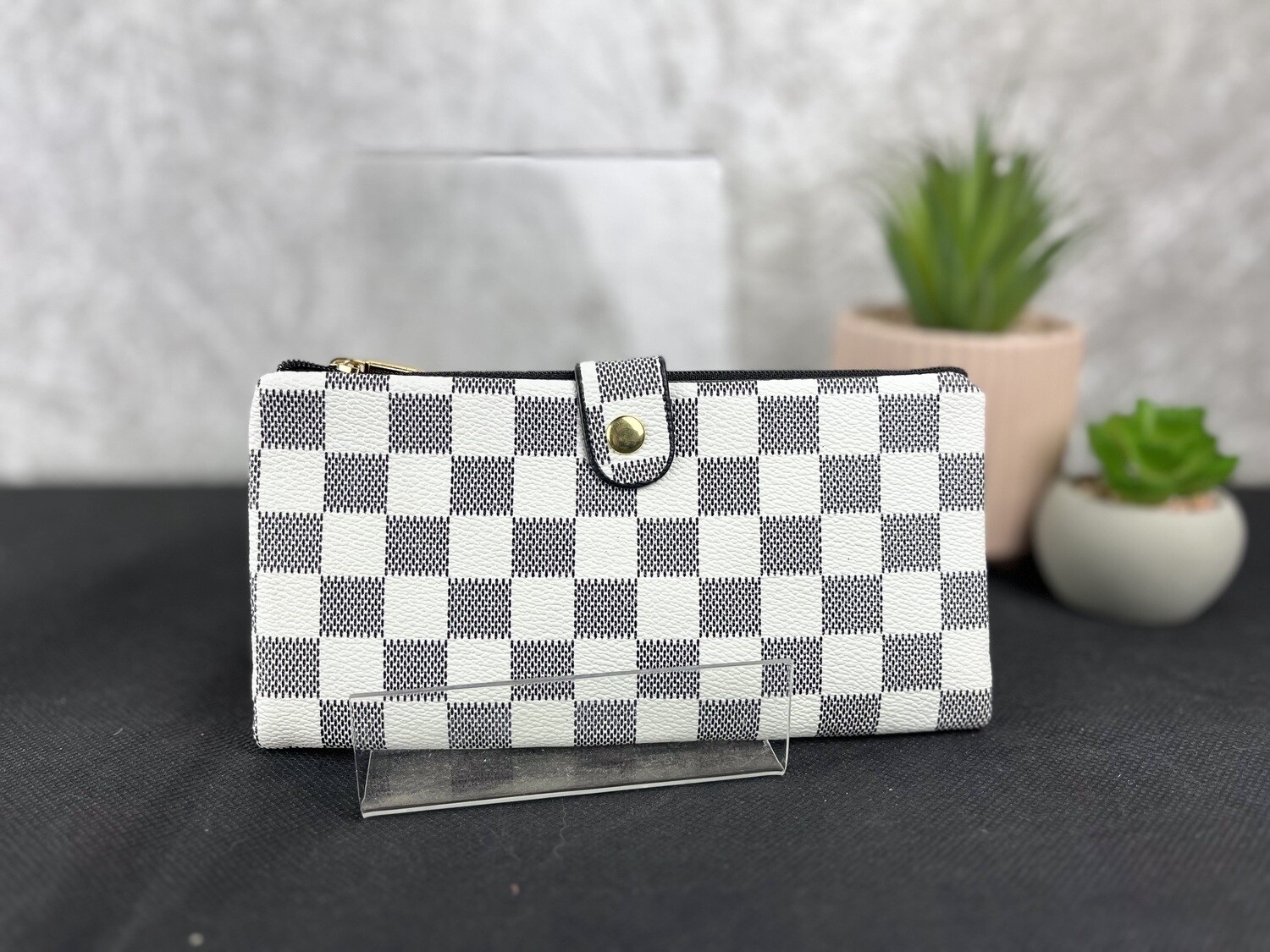 Chequered design purse