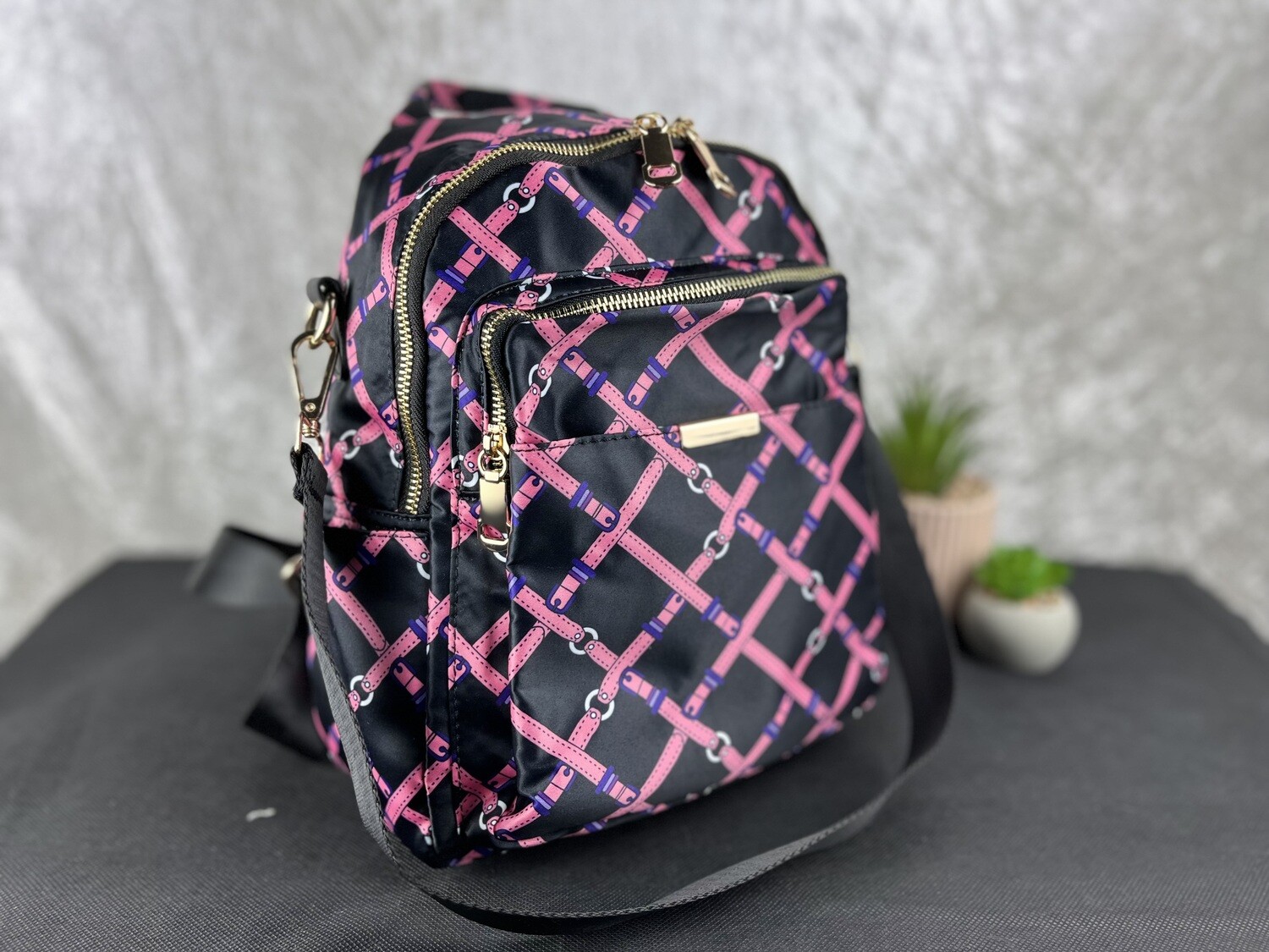 Black and pink fashion backpack