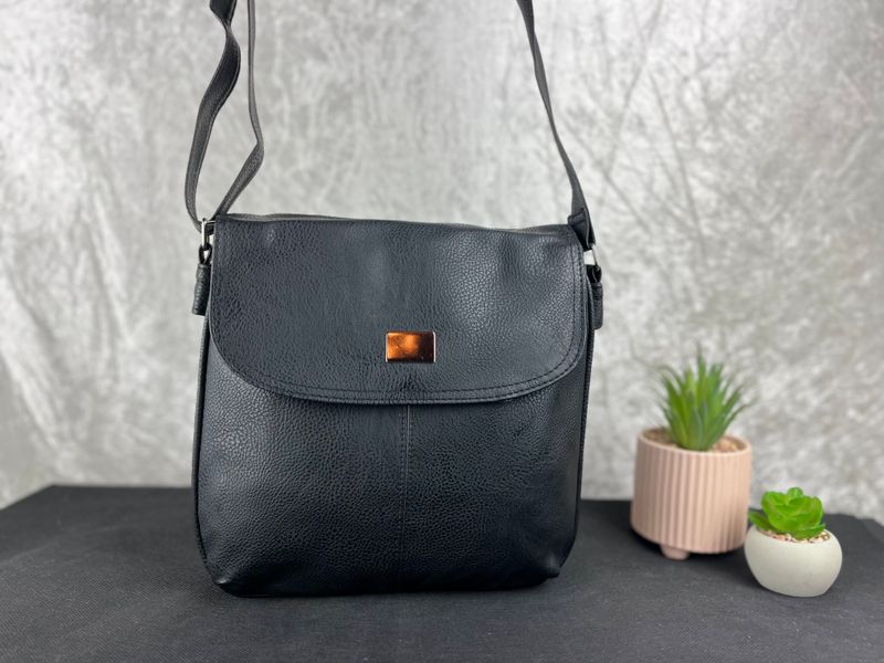 Black every day style