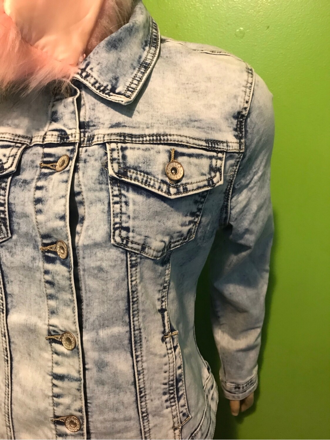 Jacket stretches