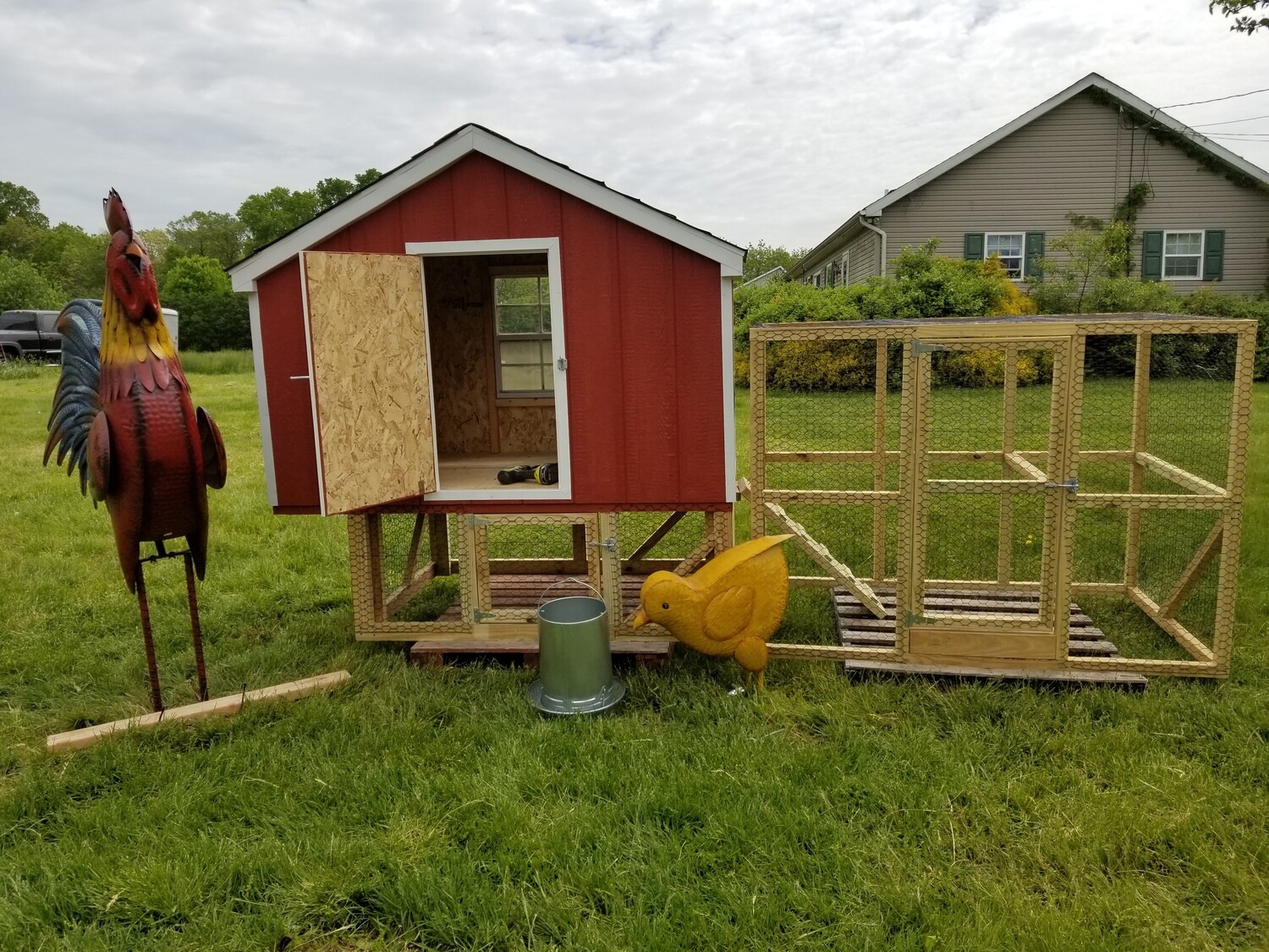 Chicken Coop and Run.  Large size.