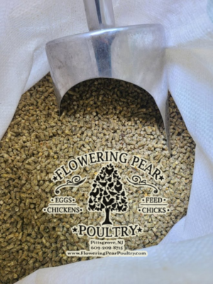 Flowering Pear Poultry NON-GMO & SOY-FREE SUMMER Layer Feed 17% protein. Summer Blend Pellets