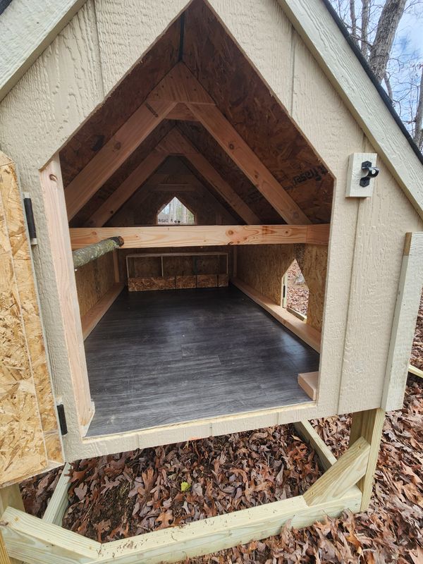 4x6 Chicken Coop with smart siding and pressure-treated legs