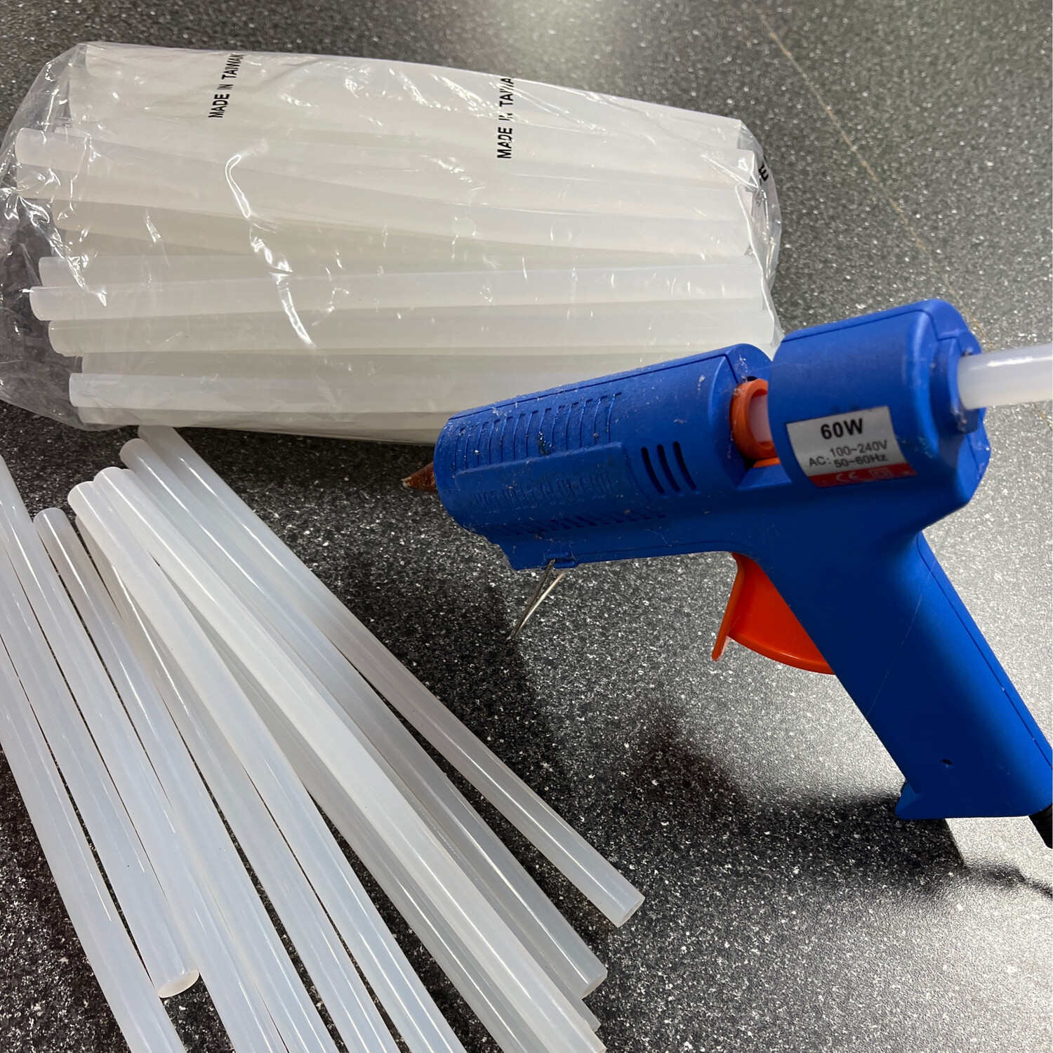 Silicon 11MM X 10" LARGE GLUE STICK, 2 KG/CTN