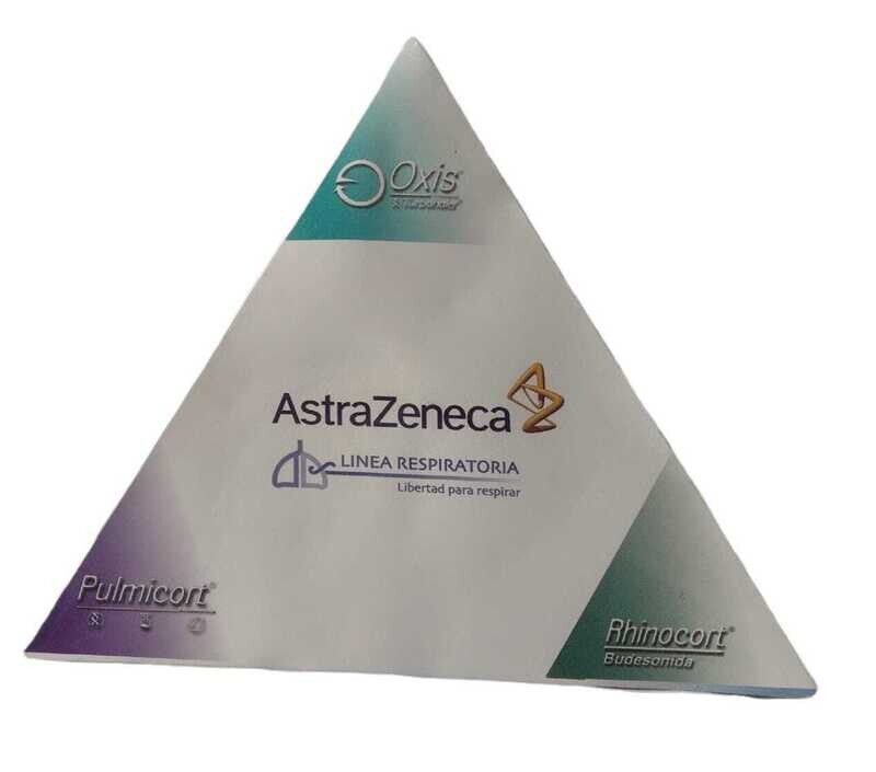 EXHIBIDOR DE ESCRITORIO PLASTIFICADO CON RELIEVE