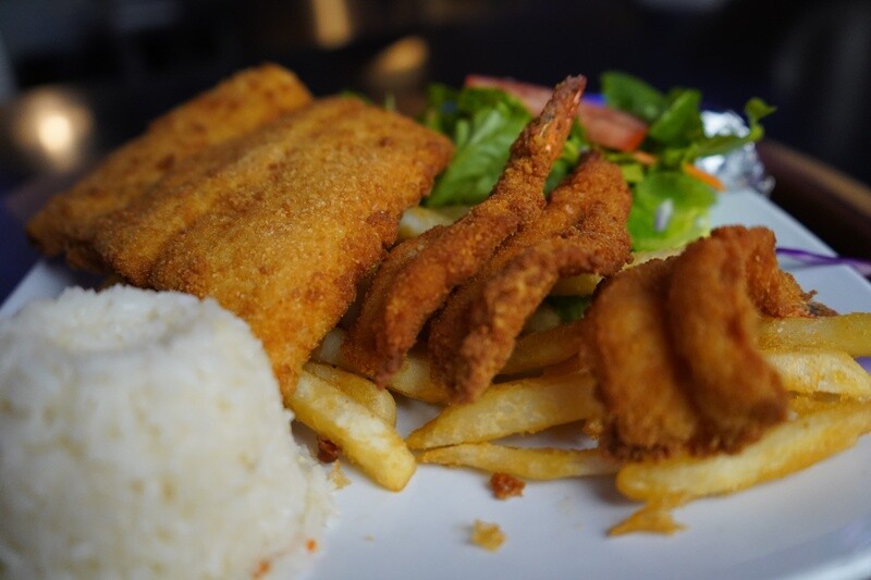 BREADED SHRIMP AND FISH