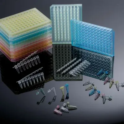 PCR consumables are mainly made of polypropylene, which is not easy to adhere to biomolecules, has good chemical resistance and temperature tolerance, and can withstand high temperature and high pressure sterilization at 121°C, as well as temperature changes during thermal cycling. PCR consumables include various types to meet different experimental needs.