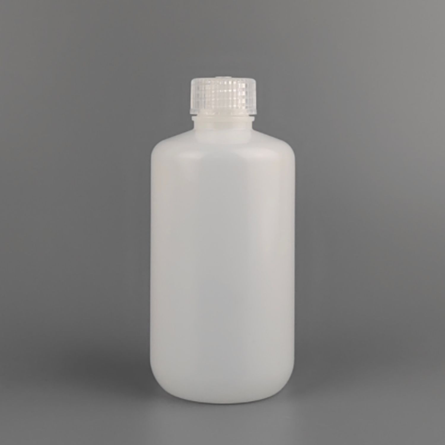 Biologix 250 mL HDPE Reagent Bottles, Natural Narrow Mouth, 20/Bag, 10 Bags / Case