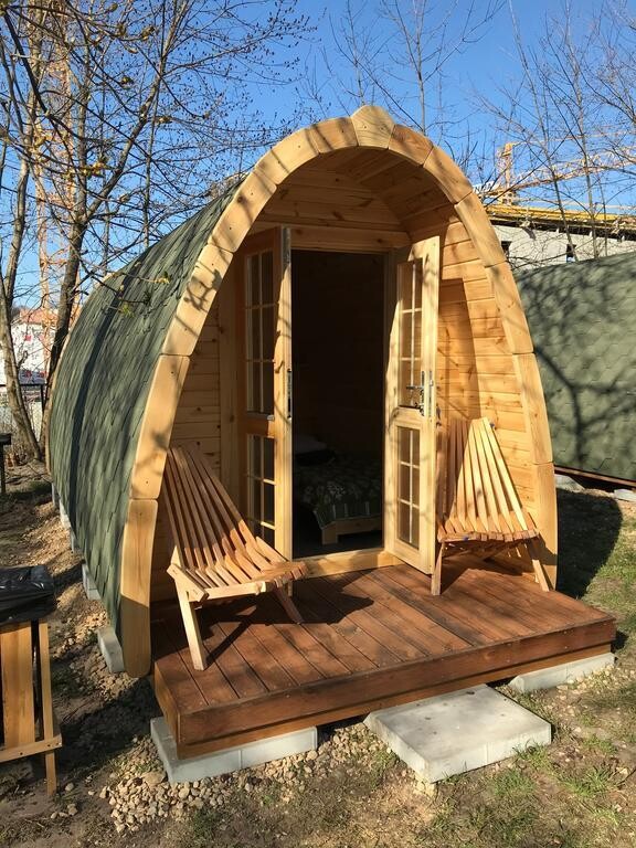 Camping Pod 2,4 x 5,9 Meter für 2–6 Personen