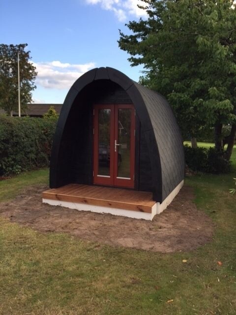 Isolierter Luxus Camping Pod 2,4 x 4,8 Meter