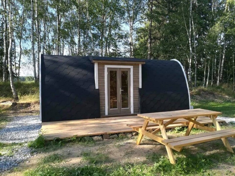 Isolierter Luxus Camping Pod 2,4 Meter mit Seiteneingang