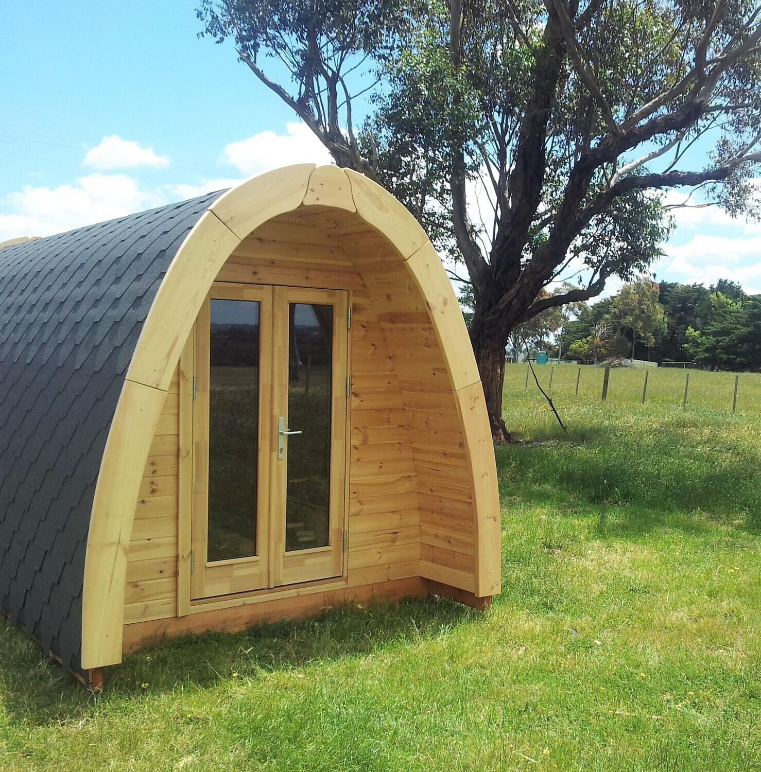 Isolierter Luxus Camping Pod 2,4 x 5,9 Meter