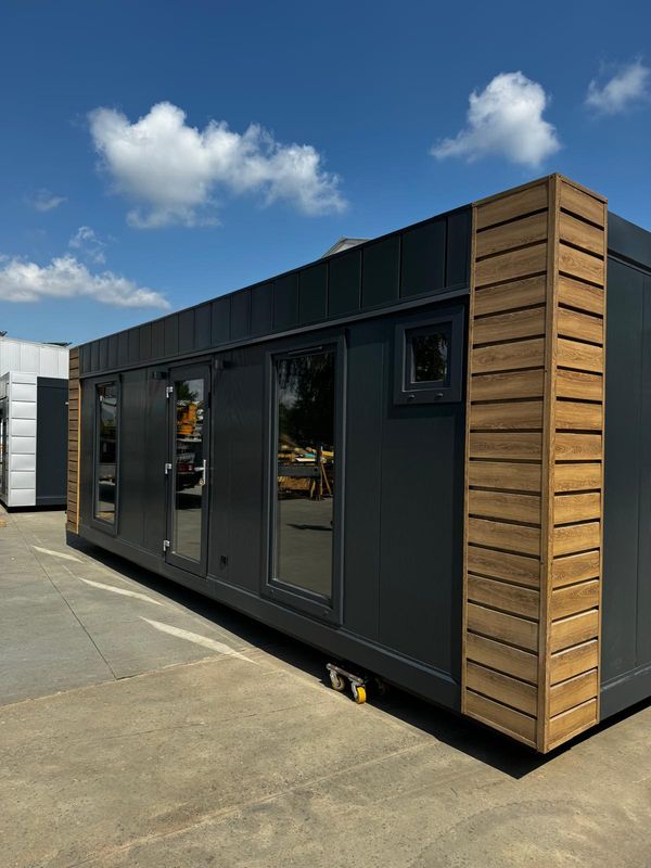Container 3.0 m x 6.0  m
