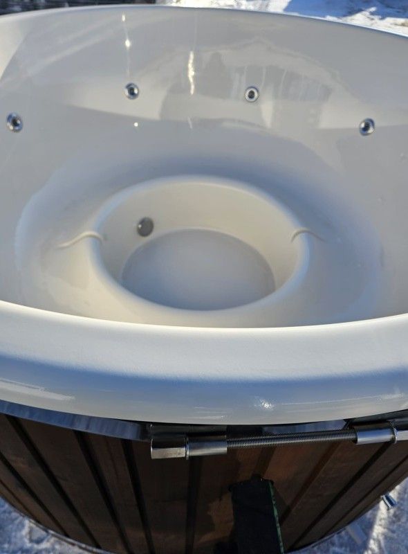 Hotpot Balance – Glasfaser-Whirlpool mit Aussenheizung / 200 cm – 225 cm