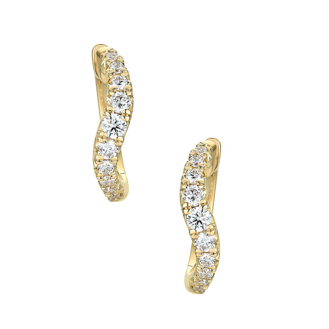 Diamond Earrings in 18K Yellow Gold