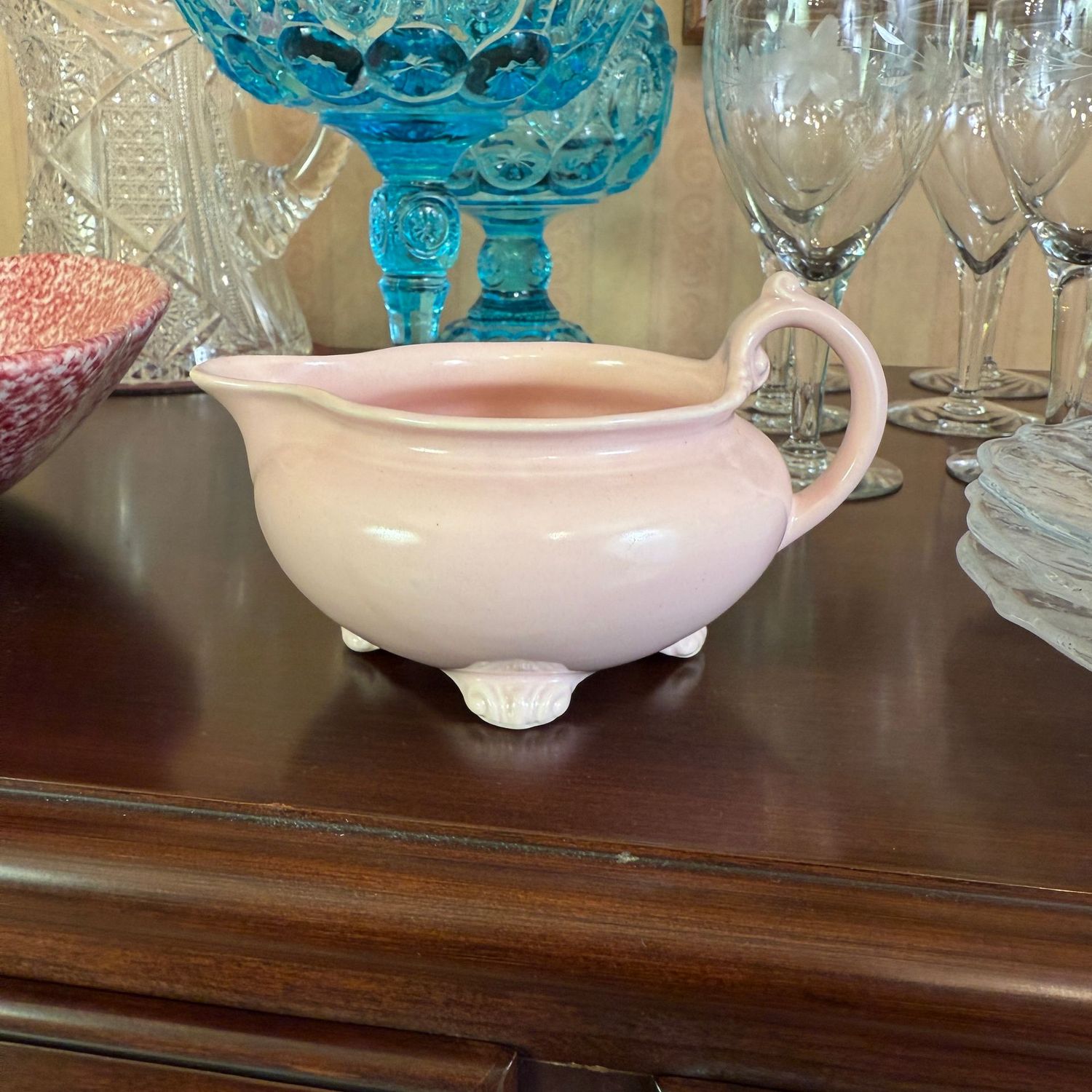 Pale pink Nautilus ceramic gravy/creamer 4"H