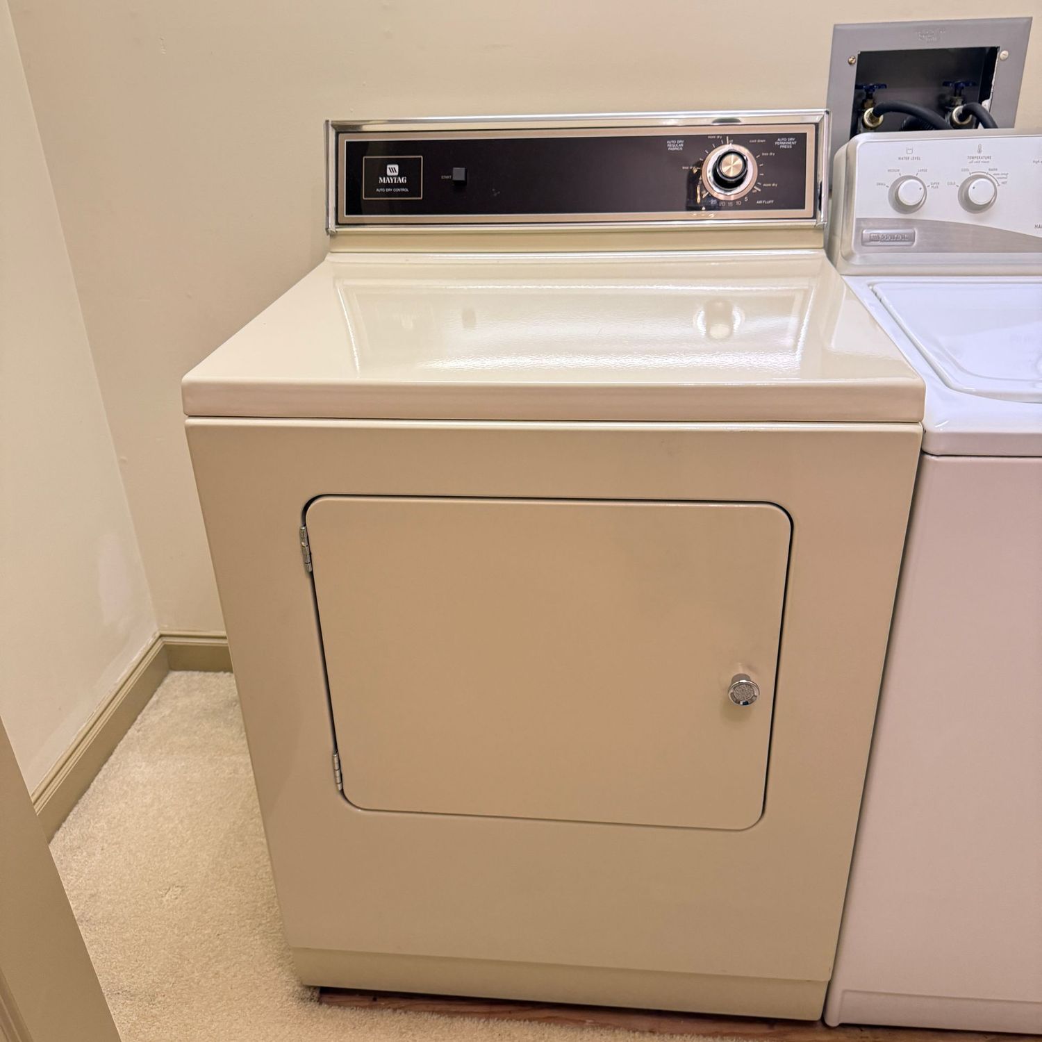 Almond color Maytag electric dryer with side vent, model LDE312 (Likely a 2009) works well on initial test