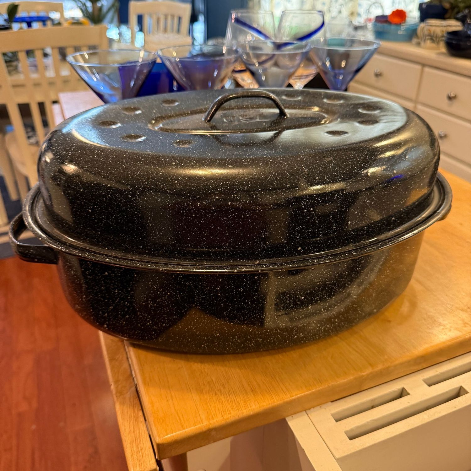 Black enamel roaster 18"