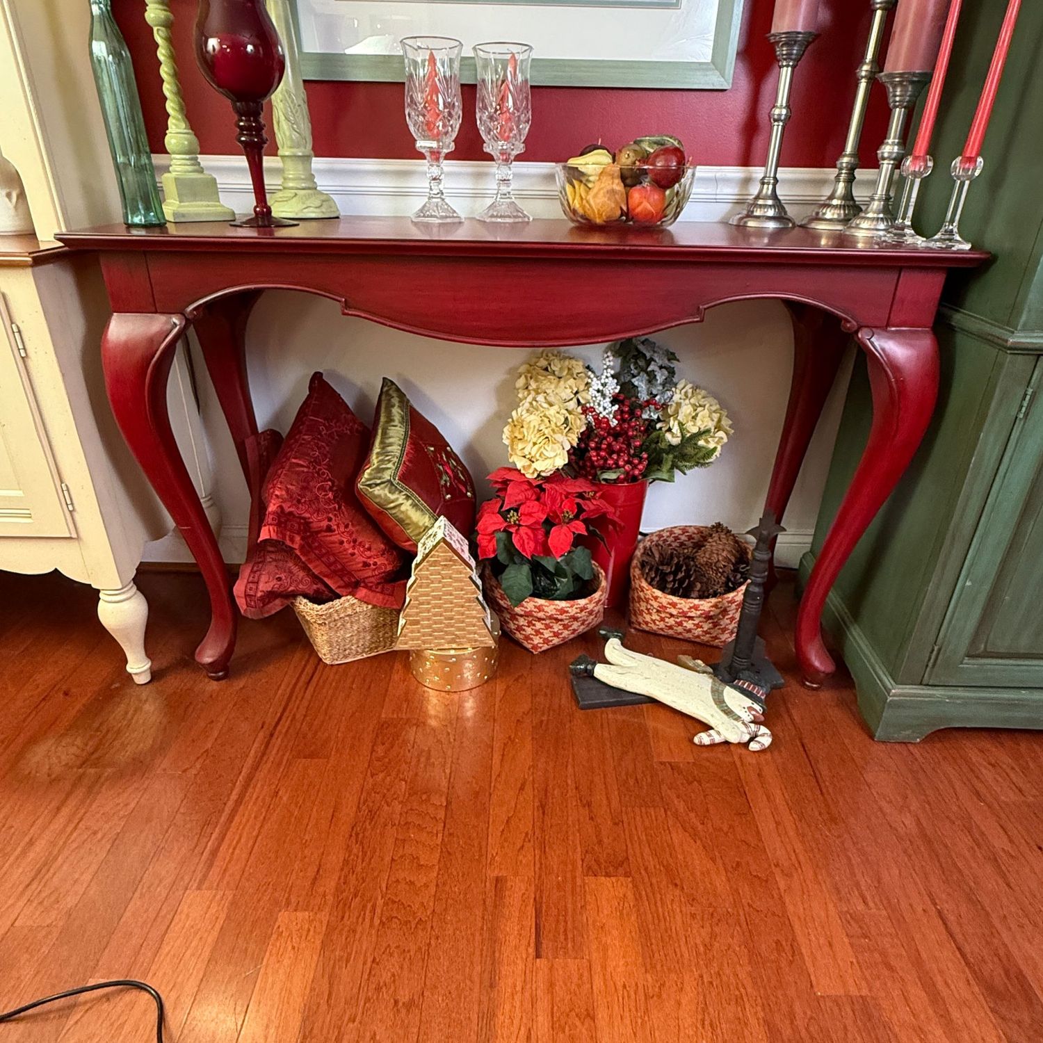 Large Bombay console hall table, nice condition, minimal scratches 35"H x 54"L x 18"D