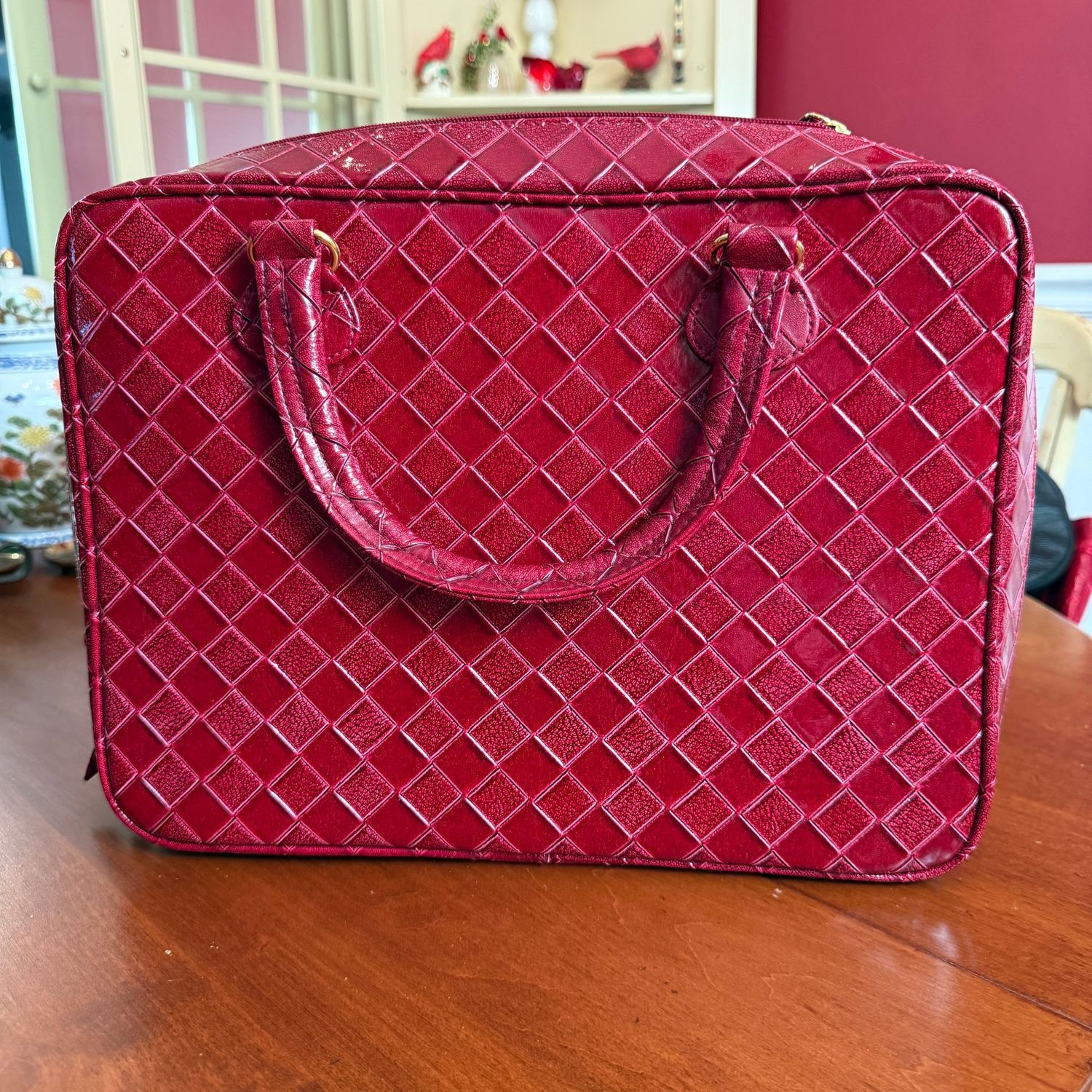 Estee Lauder diamond-pattern makeup bag with handles 10" x 13"