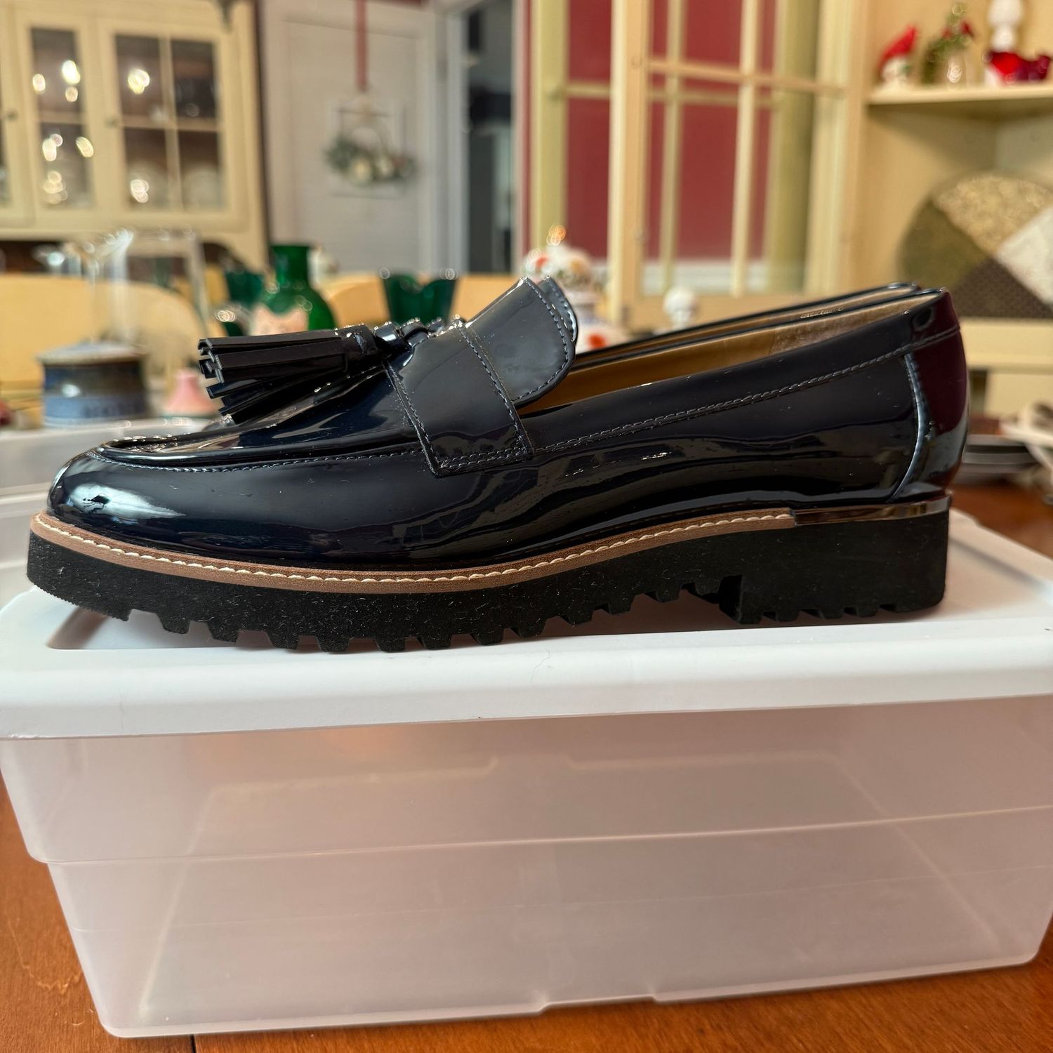 Dark blue patent leather Franco Sarto shoes, women's size 8.5