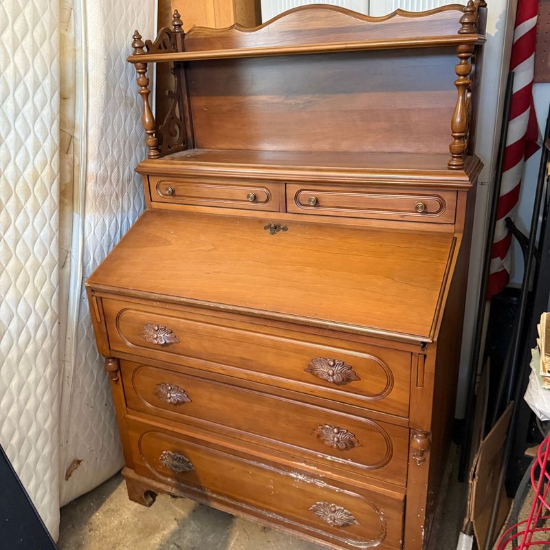 Drop-front desk, needs cleaning & has a few scratches, overall good condition 54"H x 35"W x 19"D