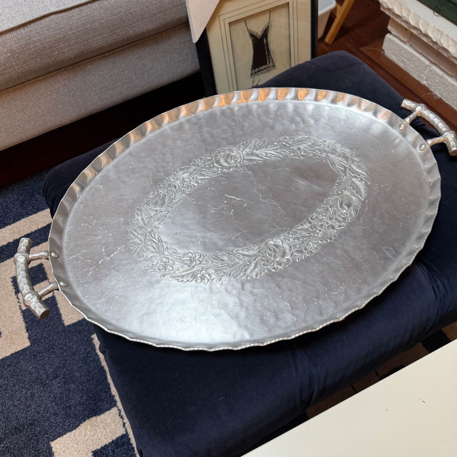Everlast forged aluminum large oval tray with handles, some wear 25" x 17"