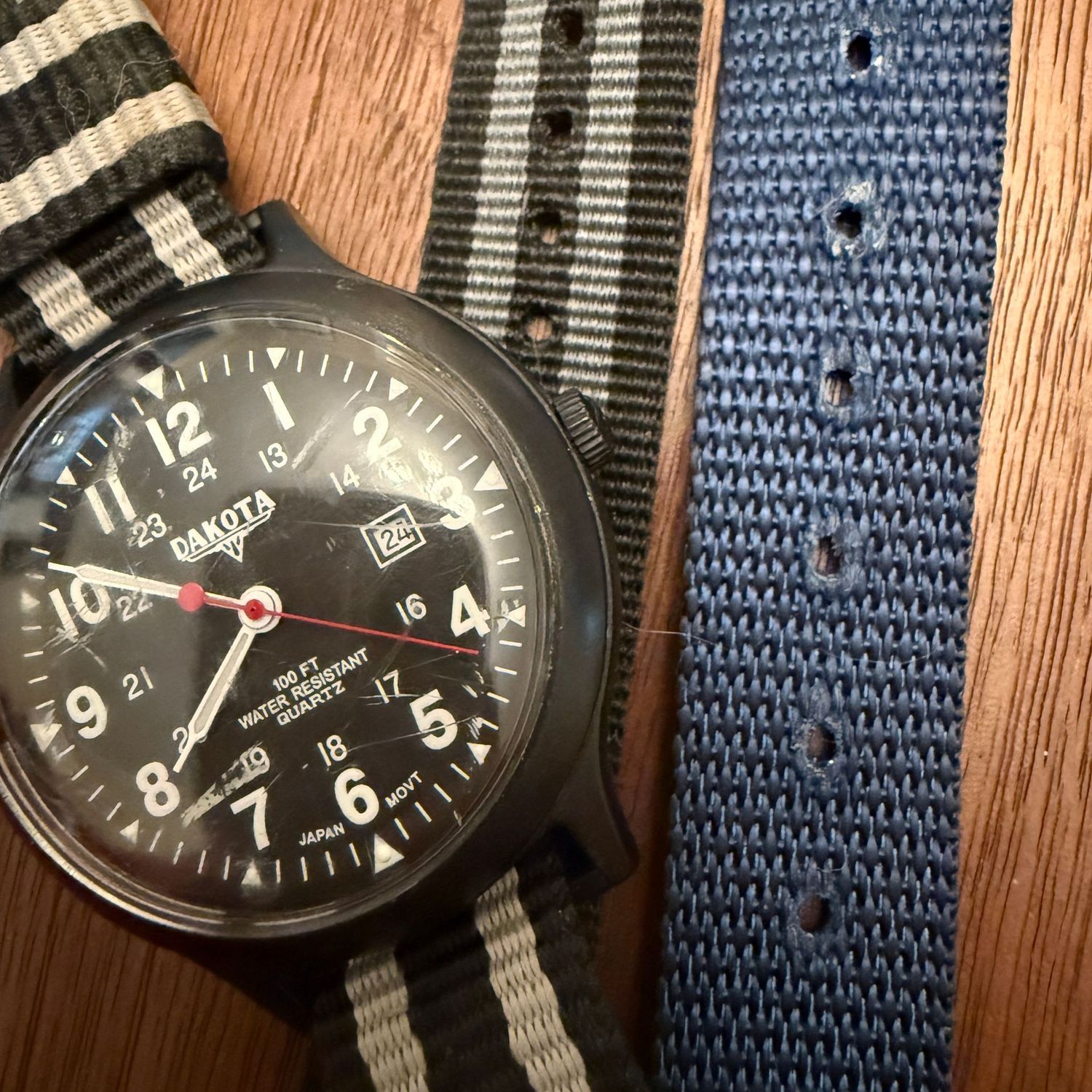 Dakota men's watch with extra straps
