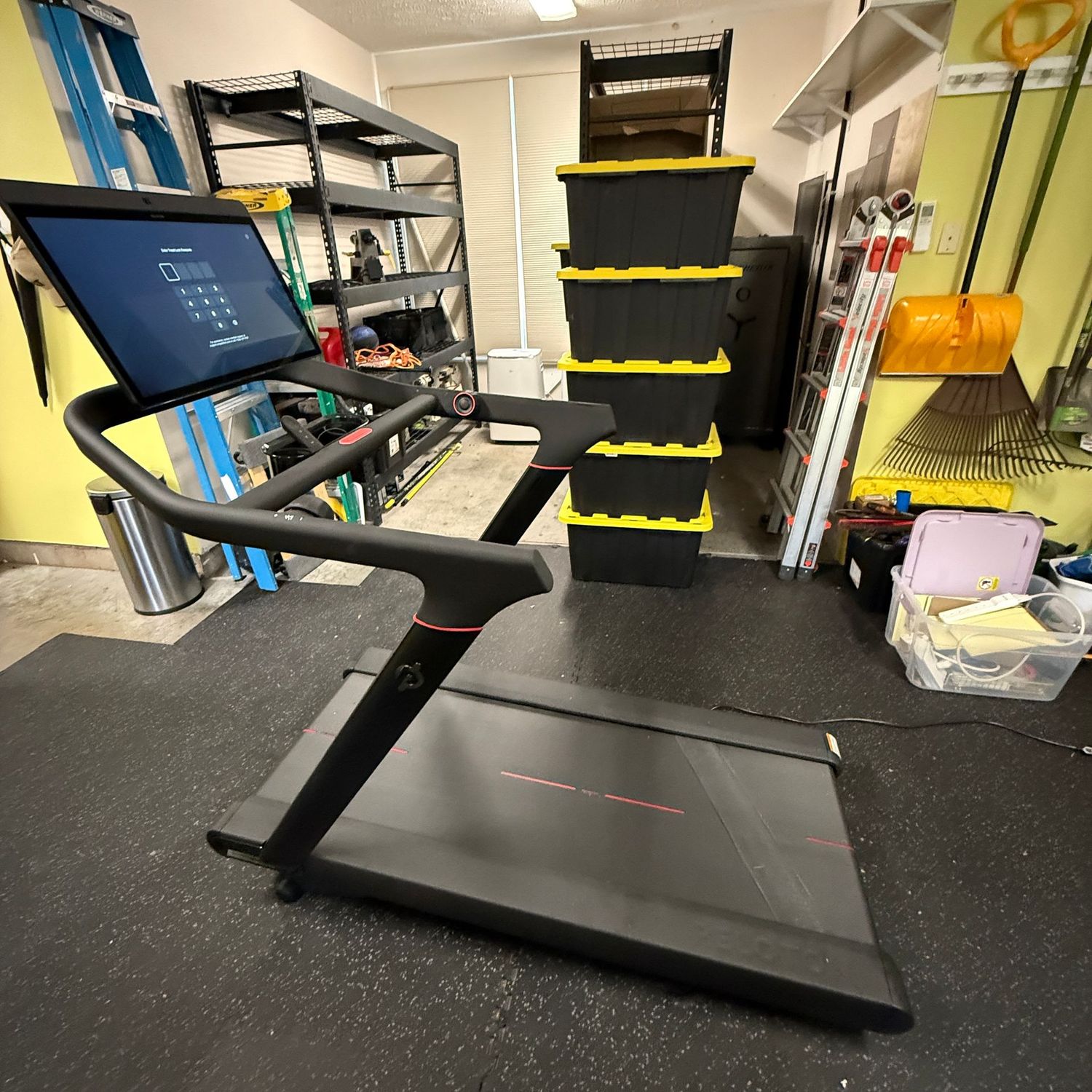Peloton treadmill model TR02, very little use, works well