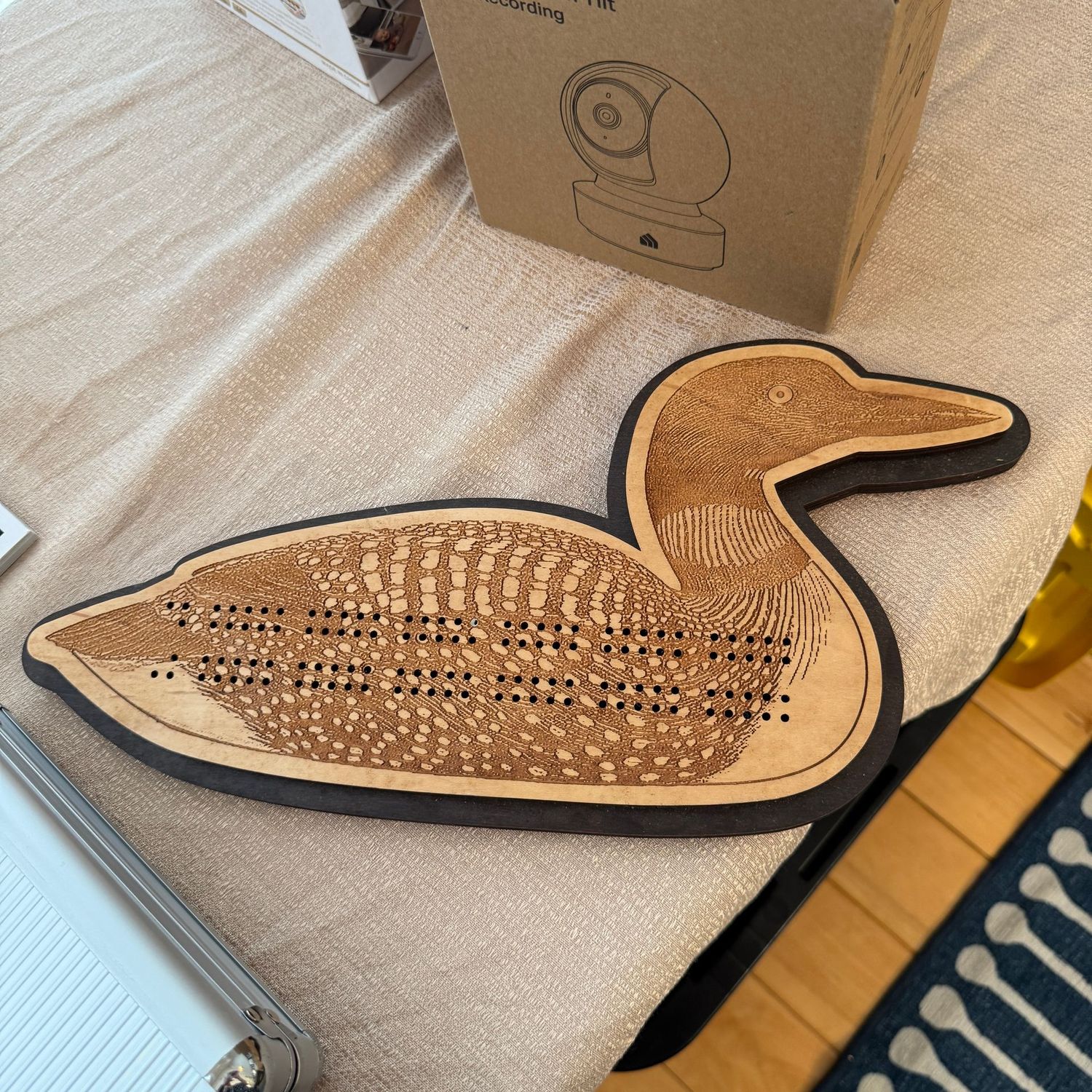 Laser-designed duck/loon cribbage board 16"