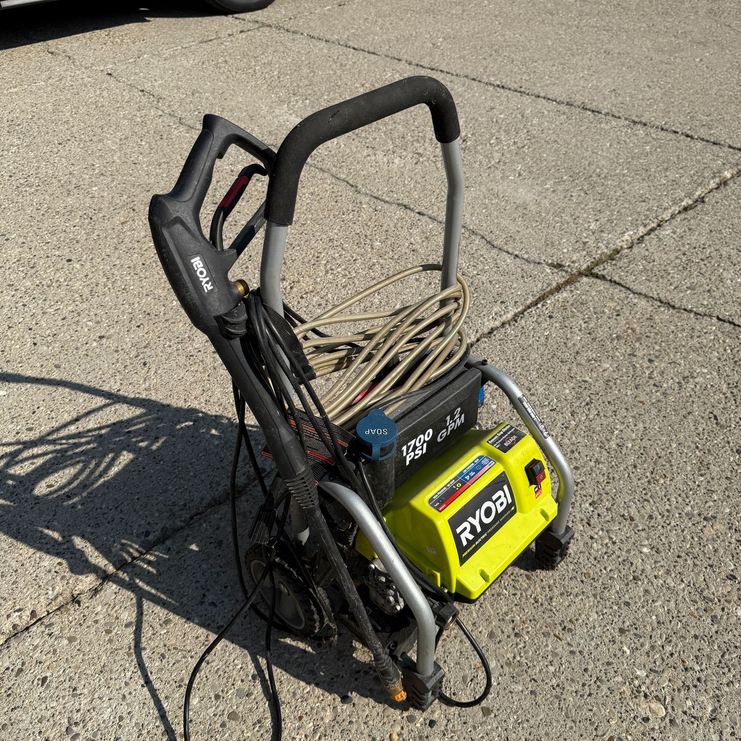 Ryobi 1700 PSI power washer, not tested, appears in good condition, electric