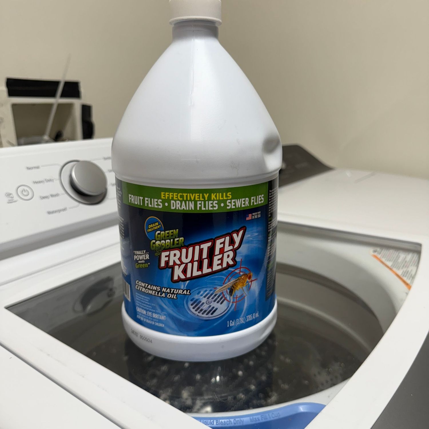 Gallon of Green Gobbler fruit fly killer