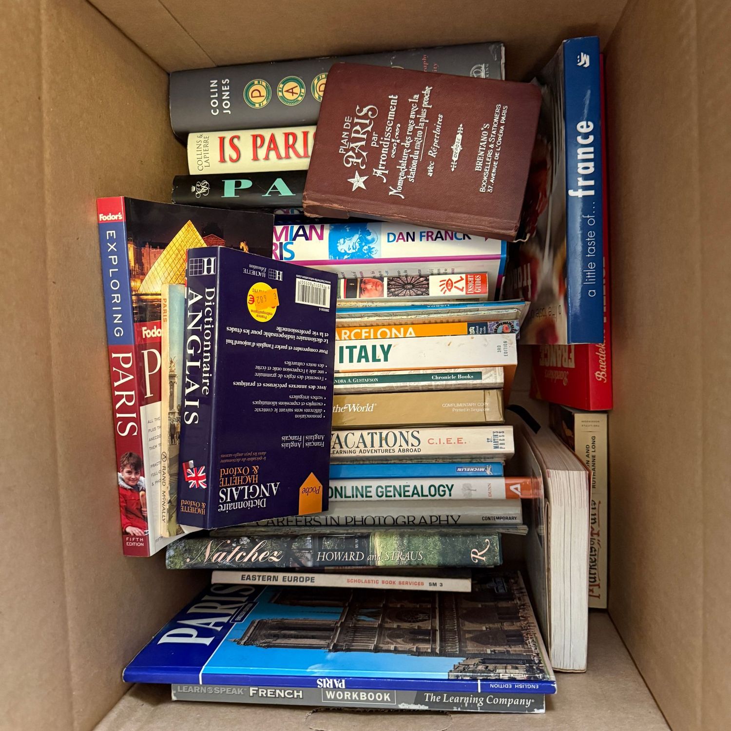 Box Lot 26: Paris and Italy