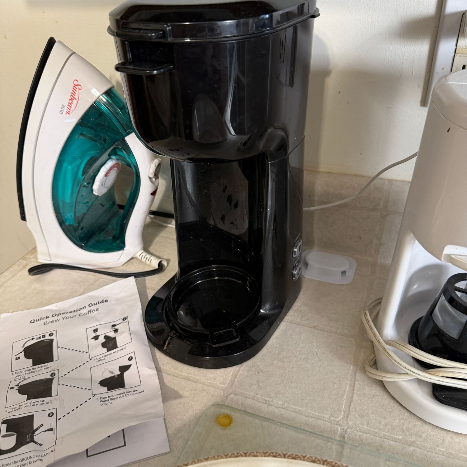 Black Coffee Maker, fits K-cups Black Coffee Maker, fits K-cups