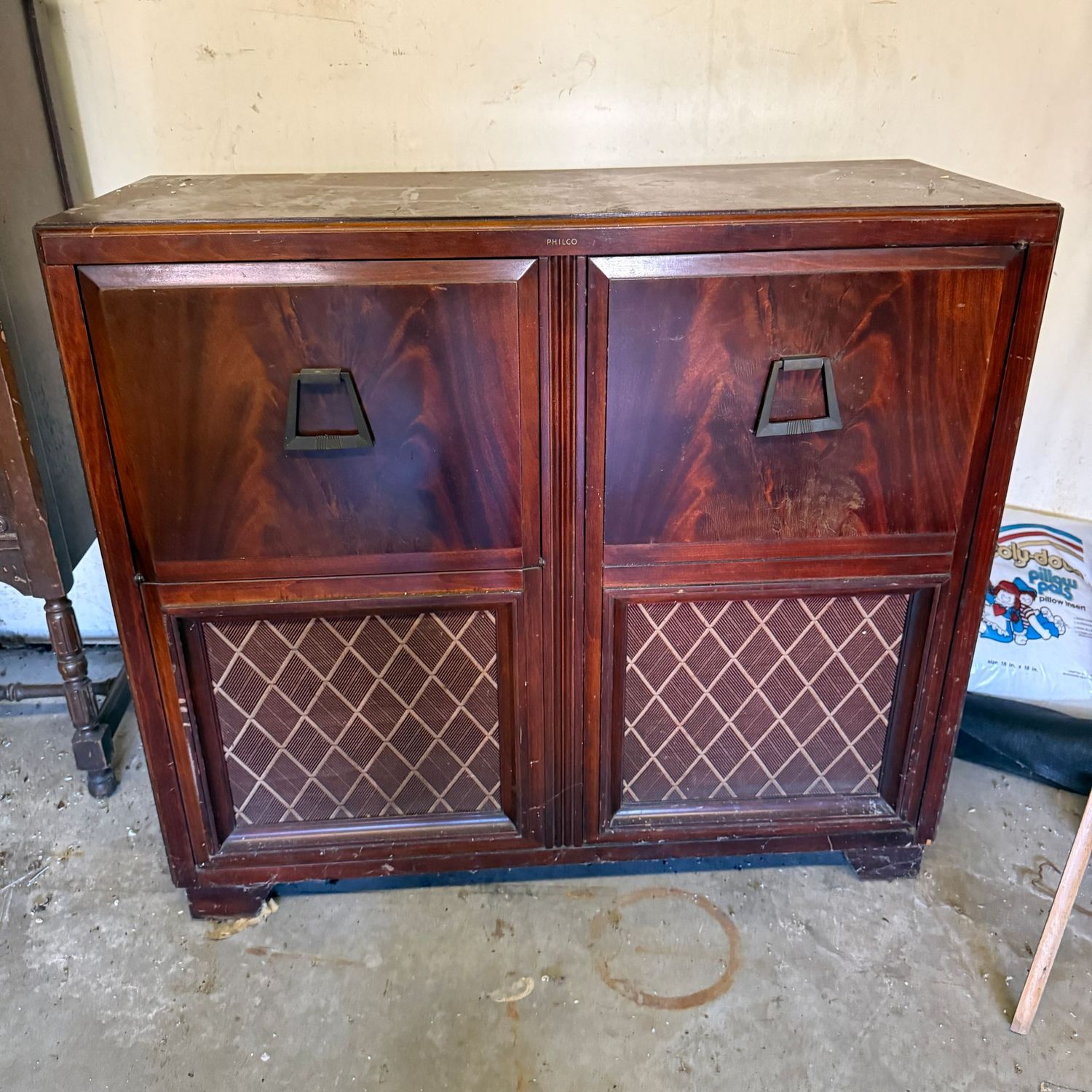 Vintage Philco radio record player, light for the radio turns on, speakers work, turntable does not spin, 34"H x 36"W x 16"D