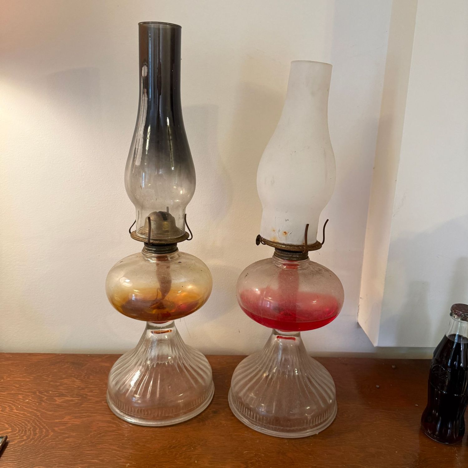 Glass oil lanterns, the tallest is 20 Glass oil lanterns, the tallest is 20"H