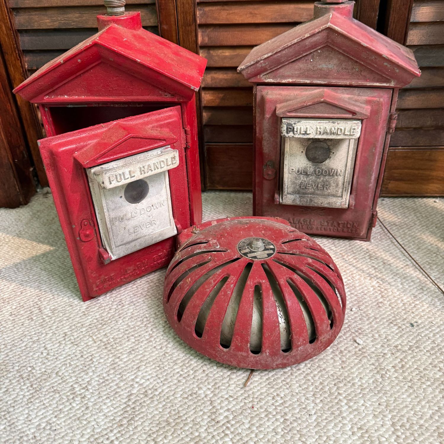 Red cast iron large fire alarm pulls and bell, boxes are approx 12 Red cast iron large fire alarm pulls and bell, boxes are approx 12"H