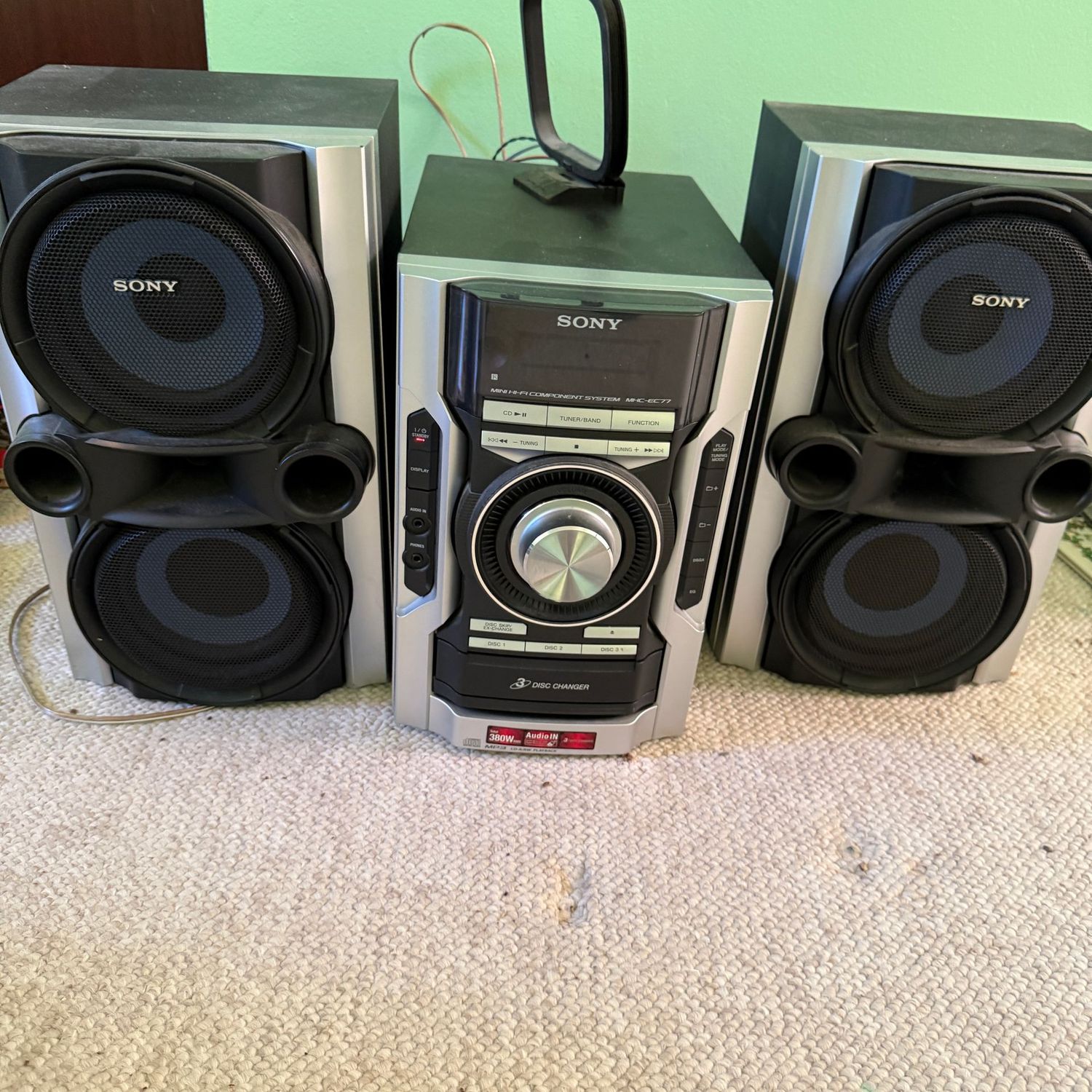 Sony Mini Hi-Fi Component System, works really well - Hear It Play Below Sony Mini Hi-Fi Component System, works really well - Hear It Play Below