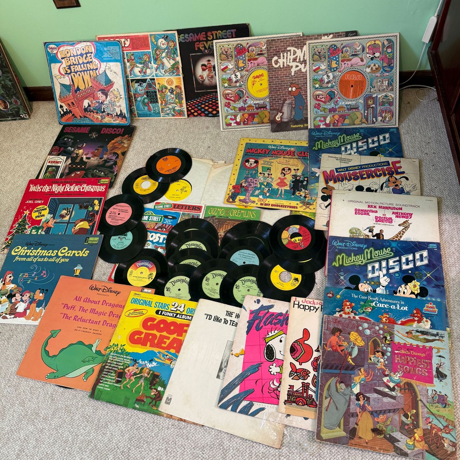 Group of record albums, some wear, including vintage children's albums Group of record albums, some wear, including vintage children's albums