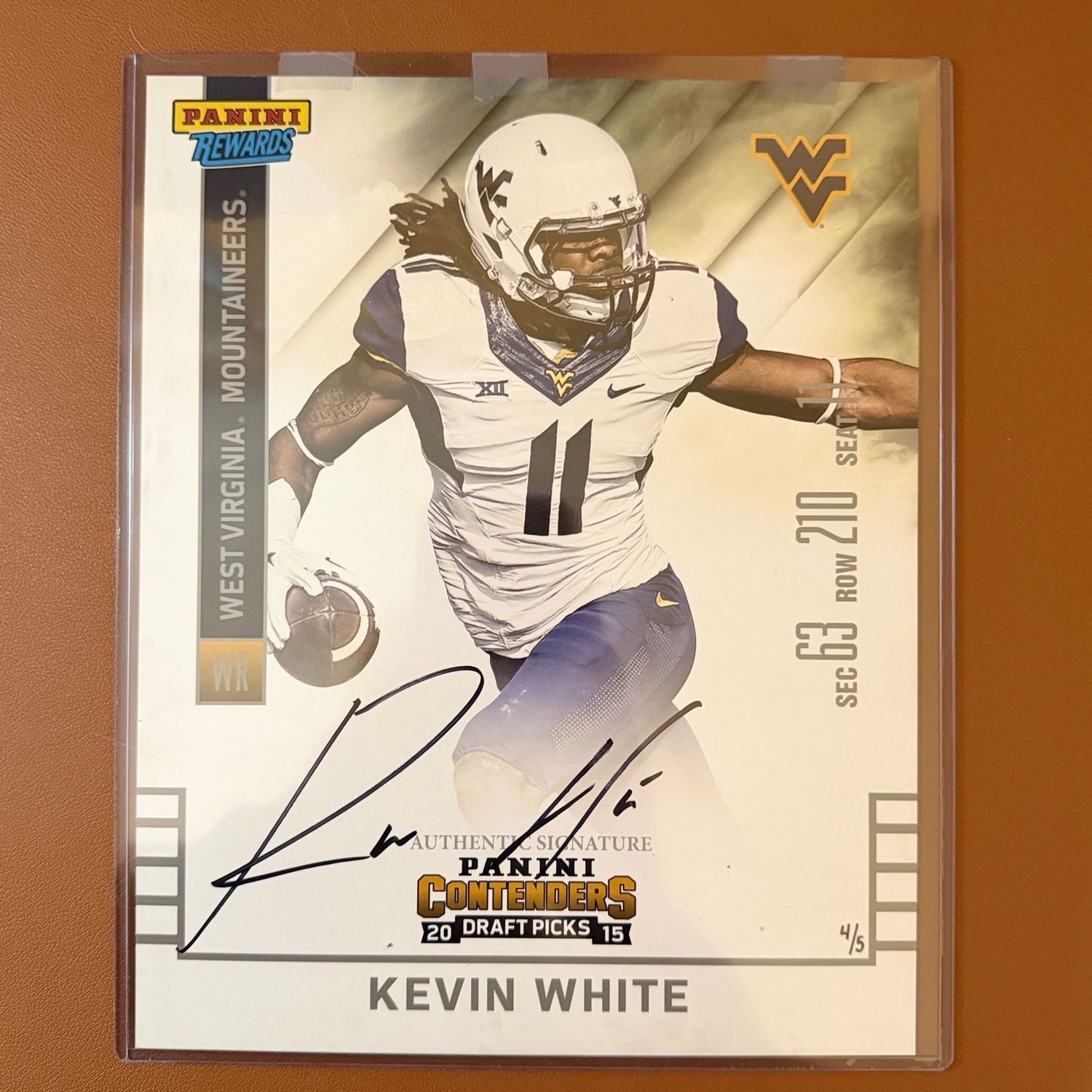 Autographed 8x10 #43 Kevin White