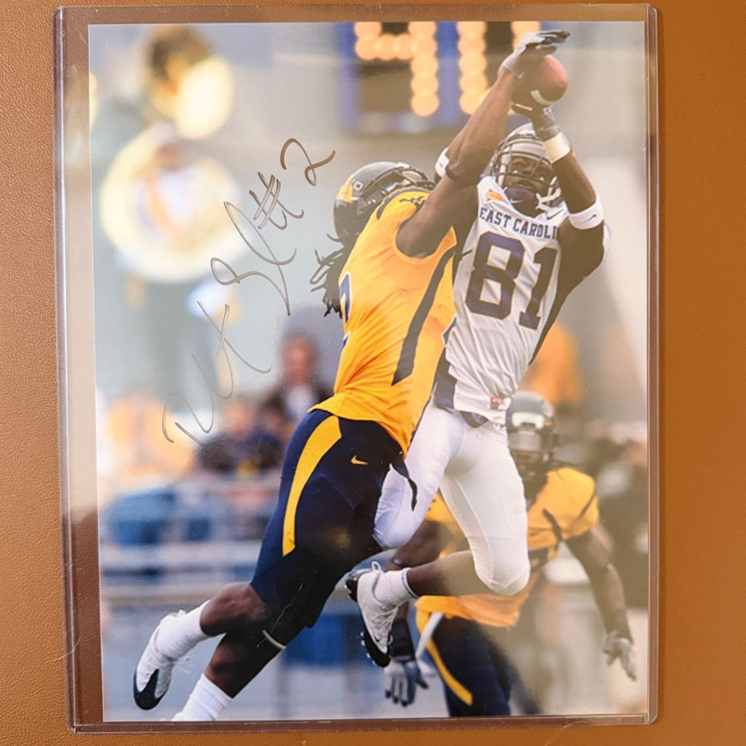 Autographed 8x10 #59 Robert Sands