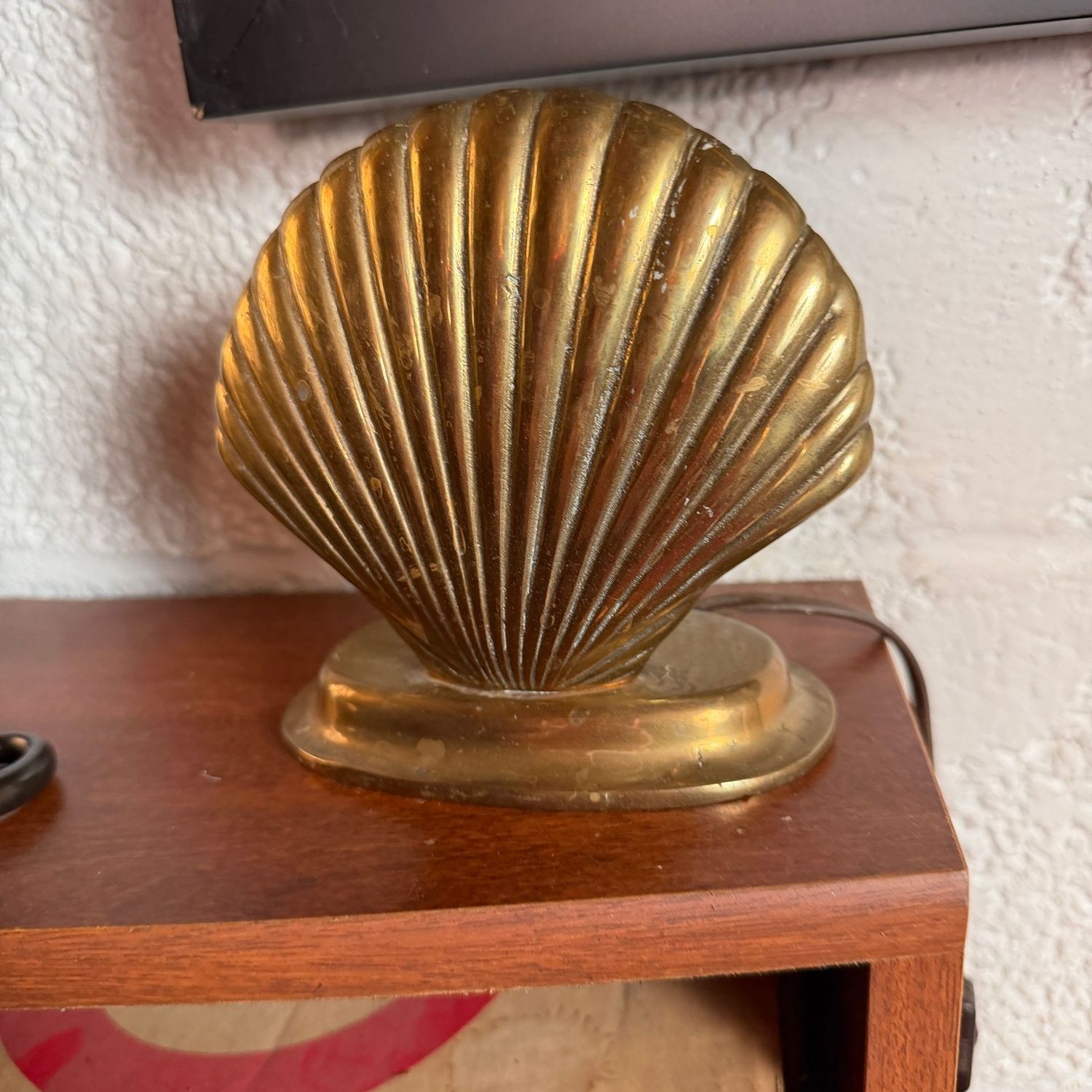 Brass shell night light 5"H