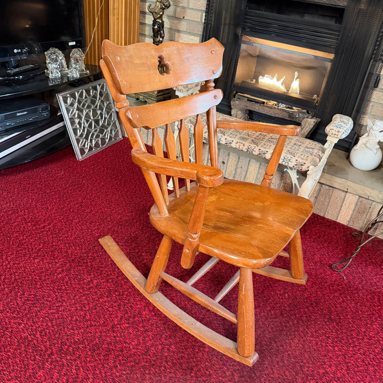 Vintage Dunbury rocker, sturdy, has some wear, 35"H x 23"W (This item is heavy & in the lower level)