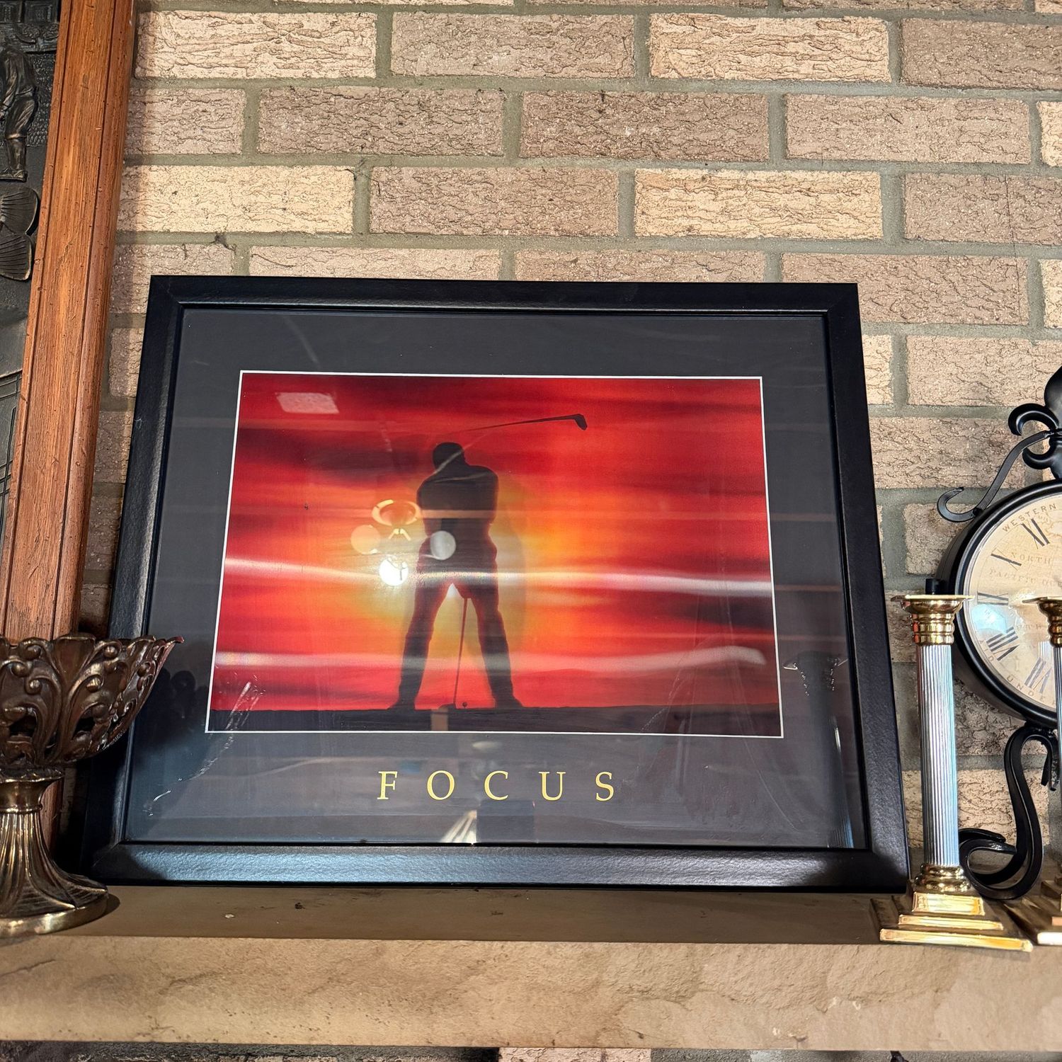 Focus moving golf-swing lenticular illusion framed print, 20" x 17"