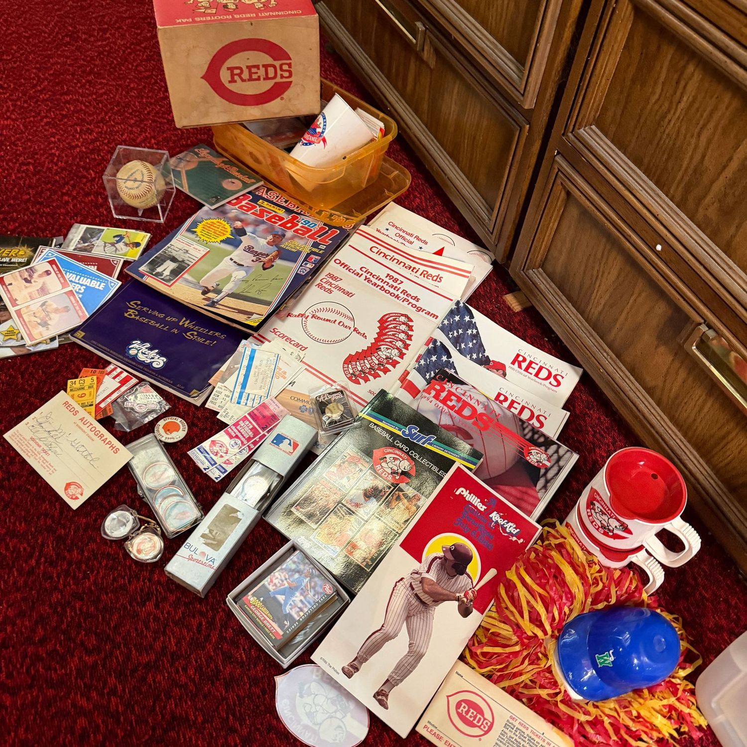 Sports Memorabilia Lot with a baseball theme, Mostly Cincinnati Reds