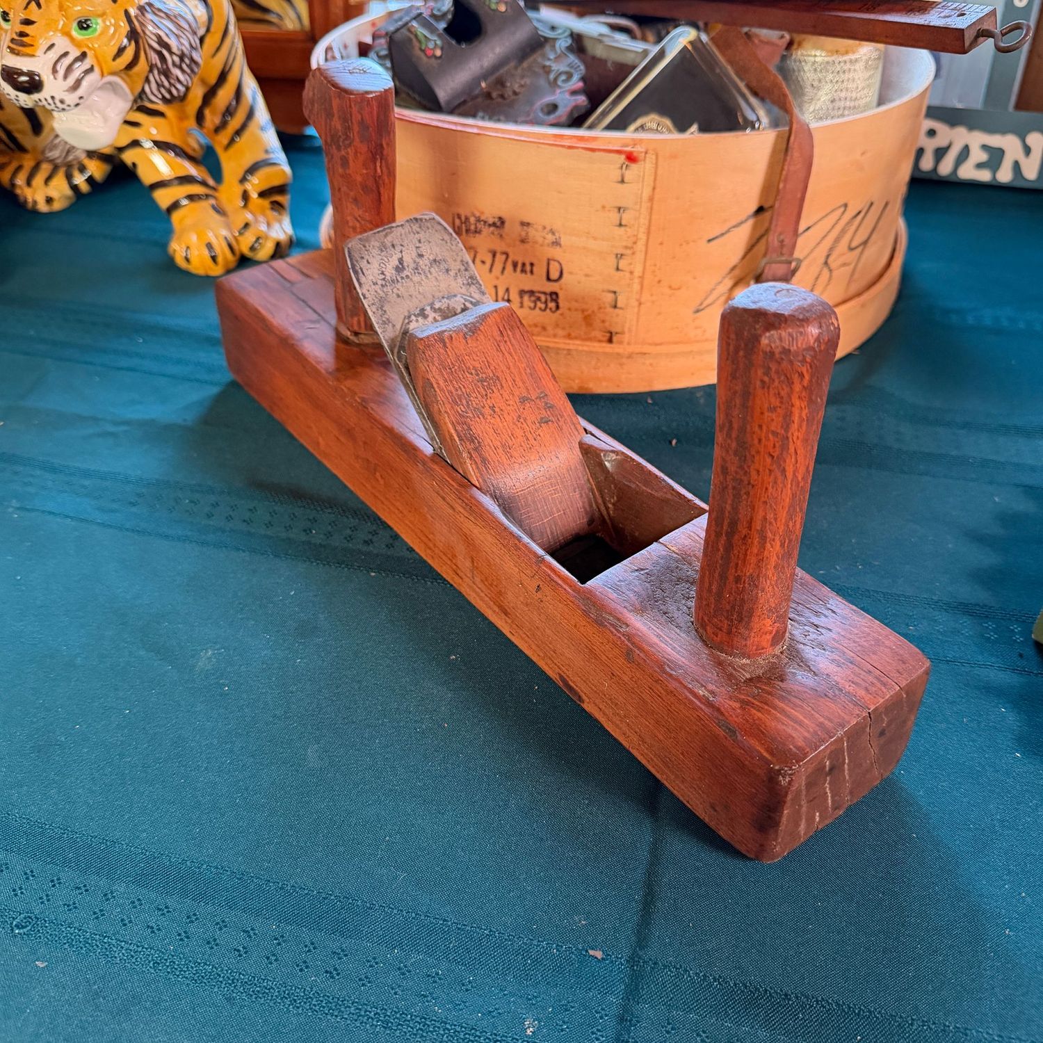 Sandusky Tool Co. plane, 16"